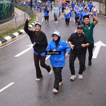 Runner Photo 7950182