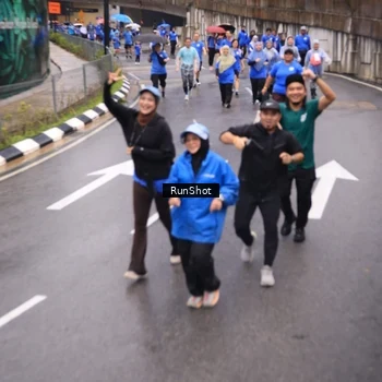 Runner Photo 7950183
