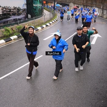 Runner Photo 7950188