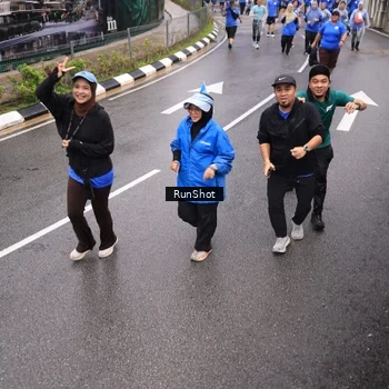 Runner Photo 7950191