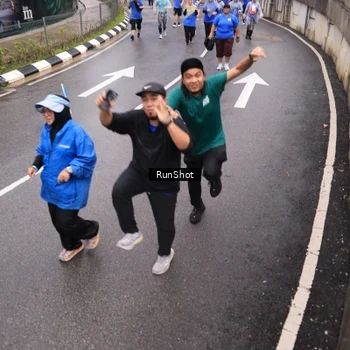 Runner Photo 7950194