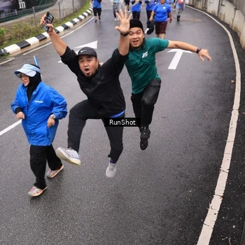 Runner Photo 7950199