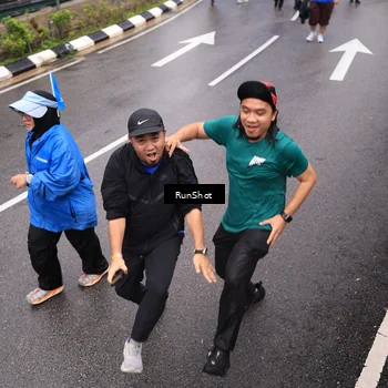 Runner Photo 7950204