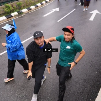 Runner Photo 7950205