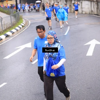 Runner Photo 7950210