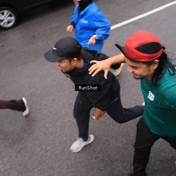 Runner Photo 7950214
