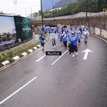 Runner Photo 7950222