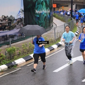 Runner Photo 7950246