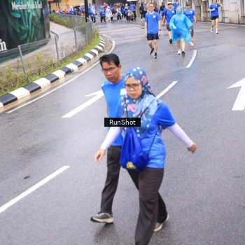 Runner Photo 7950253