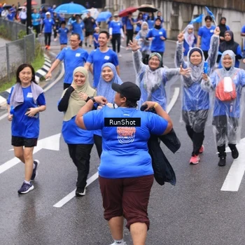 Runner Photo 7950258