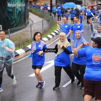 Runner Photo 7950260