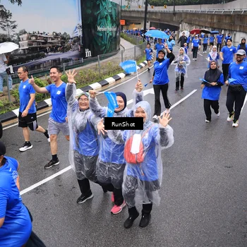 Runner Photo 7950305