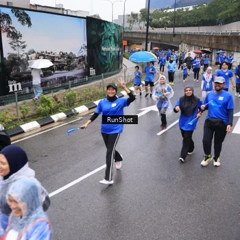 Runner Photo 7950319
