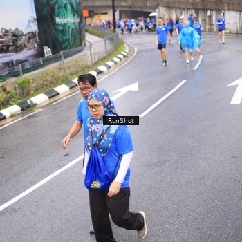 Runner Photo 7950321