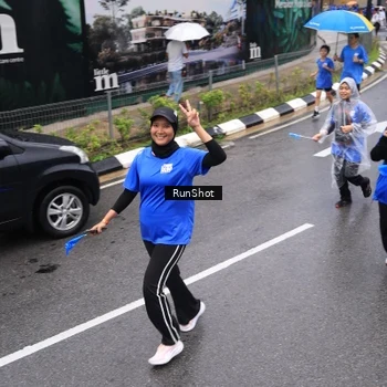Runner Photo 7950333