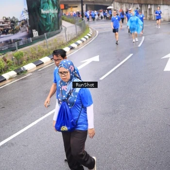 Runner Photo 7950334