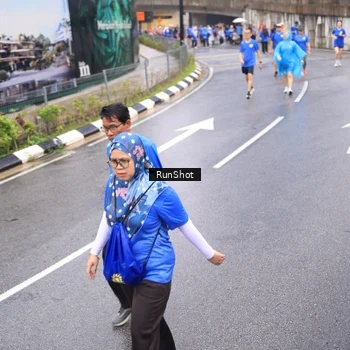 Runner Photo 7950346