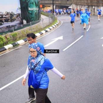 Runner Photo 7950356