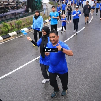 Runner Photo 7950386