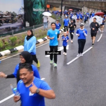 Runner Photo 7950387