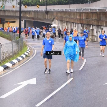 Runner Photo 7950388