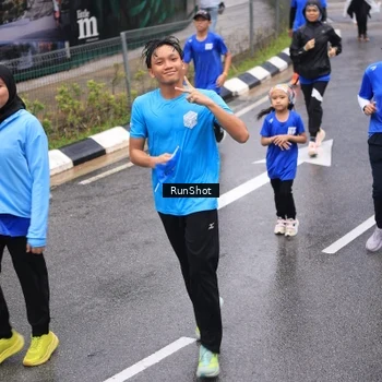 Runner Photo 7950400