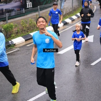 Runner Photo 7950401