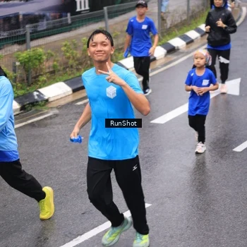 Runner Photo 7950402