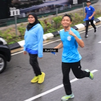 Runner Photo 7950405