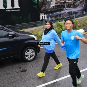 Runner Photo 7950409