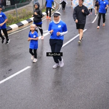 Runner Photo 7950411