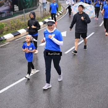 Runner Photo 7950416