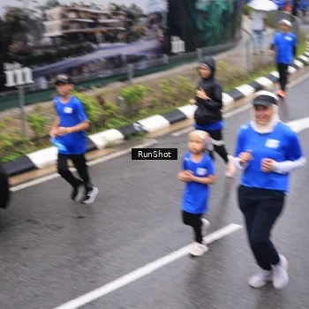 Runner Photo 7950417