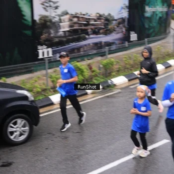 Runner Photo 7950418