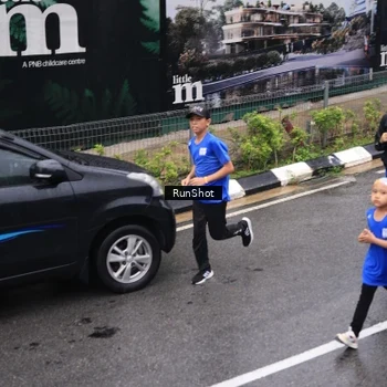 Runner Photo 7950420