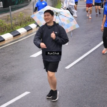 Runner Photo 7950431