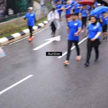Runner Photo 7950450