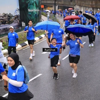 Runner Photo 7950484