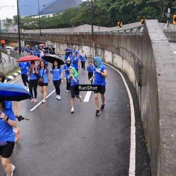Runner Photo 7950500