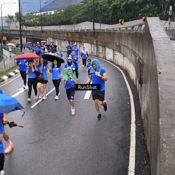 Runner Photo 7950502