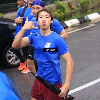 Runner Photo 7950511