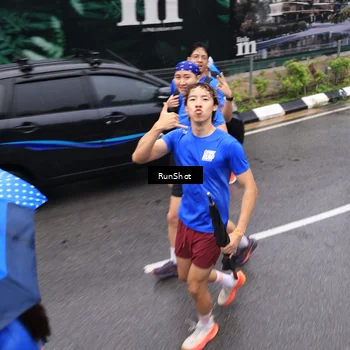 Runner Photo 7950516