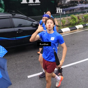 Runner Photo 7950517