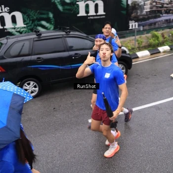Runner Photo 7950519