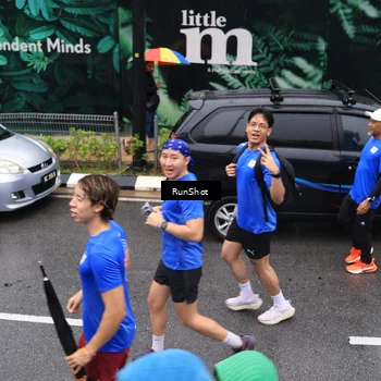 Runner Photo 7950531