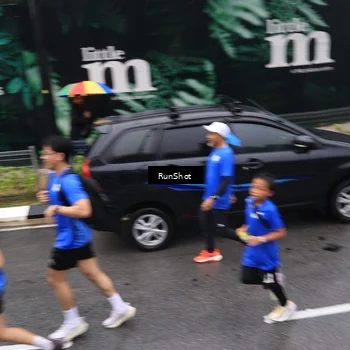 Runner Photo 7950536