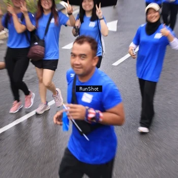 Runner Photo 7950553