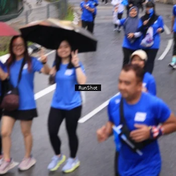 Runner Photo 7950554