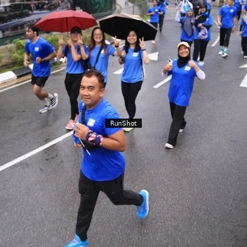 Runner Photo 7950555