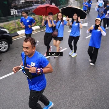 Runner Photo 7950558